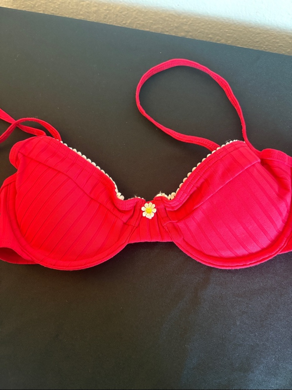Red Women's Ribbed Bikini Set with Daisy Accent - Picture 4 of 6